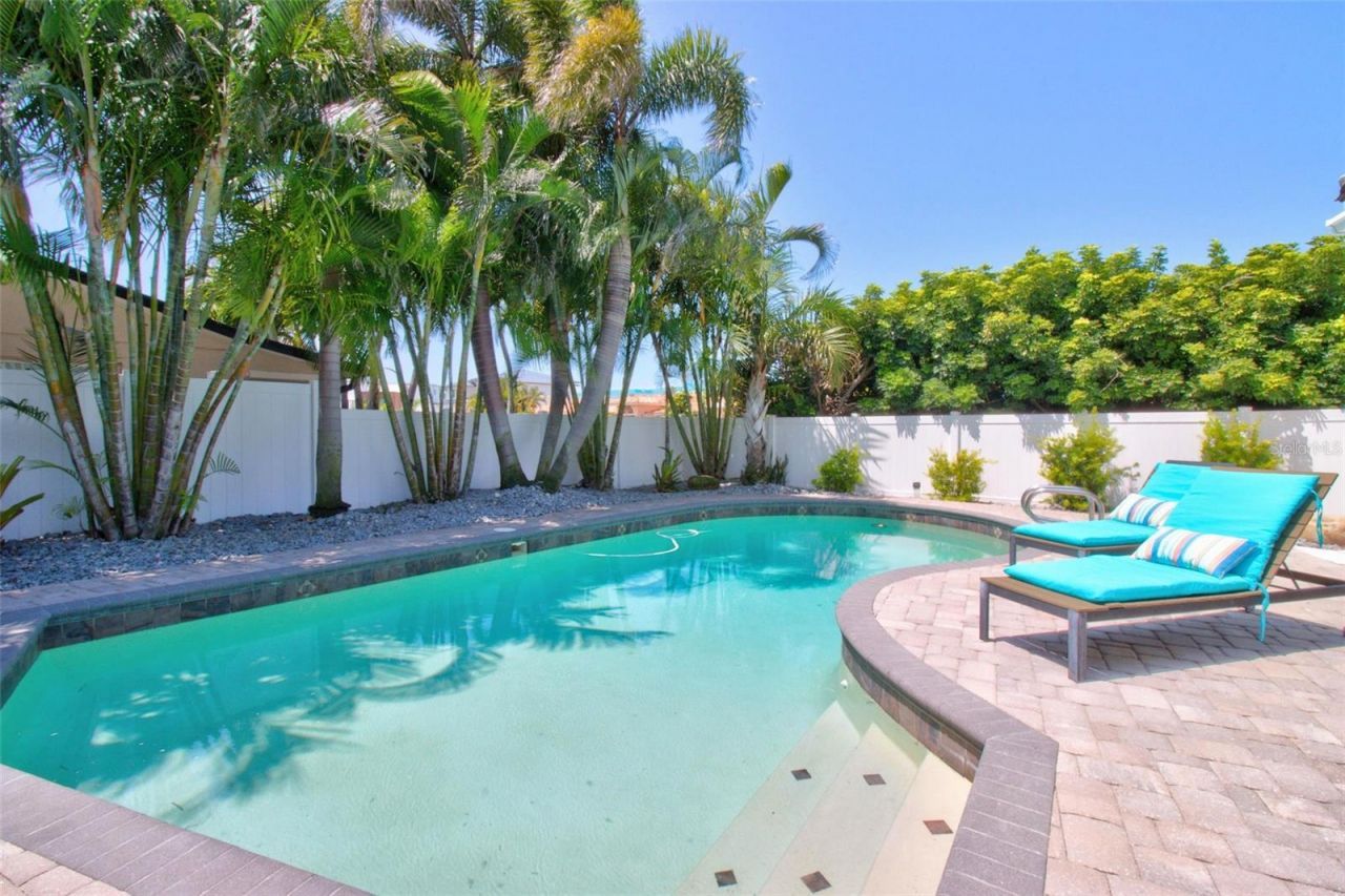 8094 12th Avenue S, Saint Petersburg, FL 33707 Photo