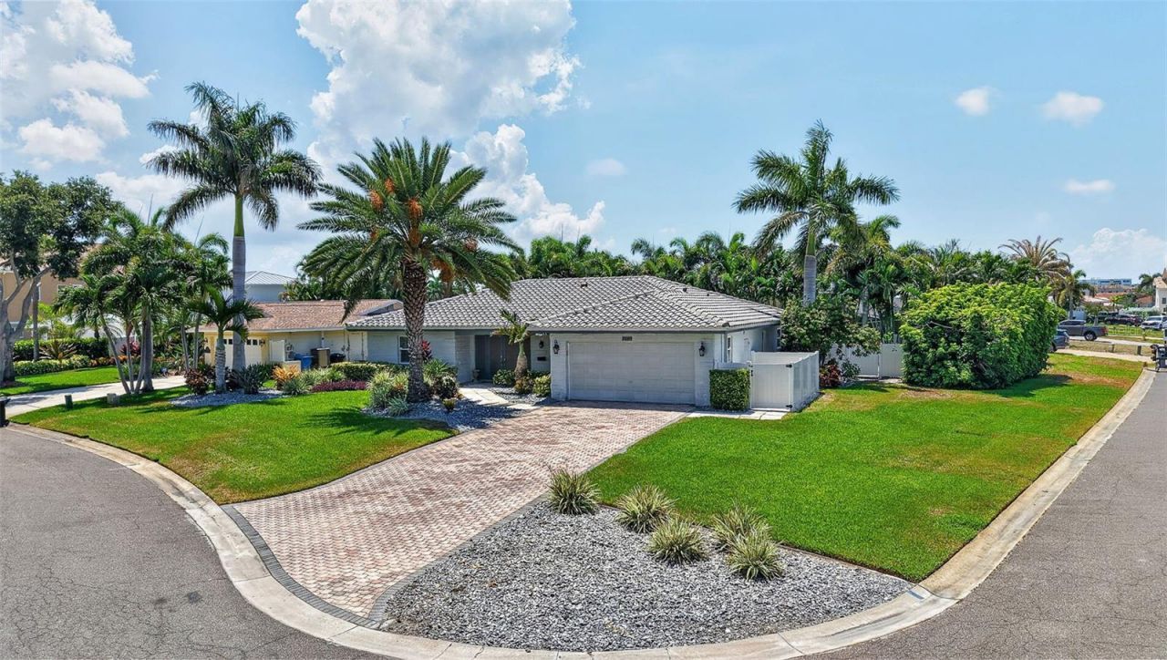 8094 12th Avenue S, Saint Petersburg, FL 33707 Photo