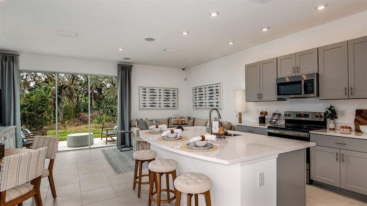 8433 Lunar Skye Street, Sarasota, FL 34241 Photo