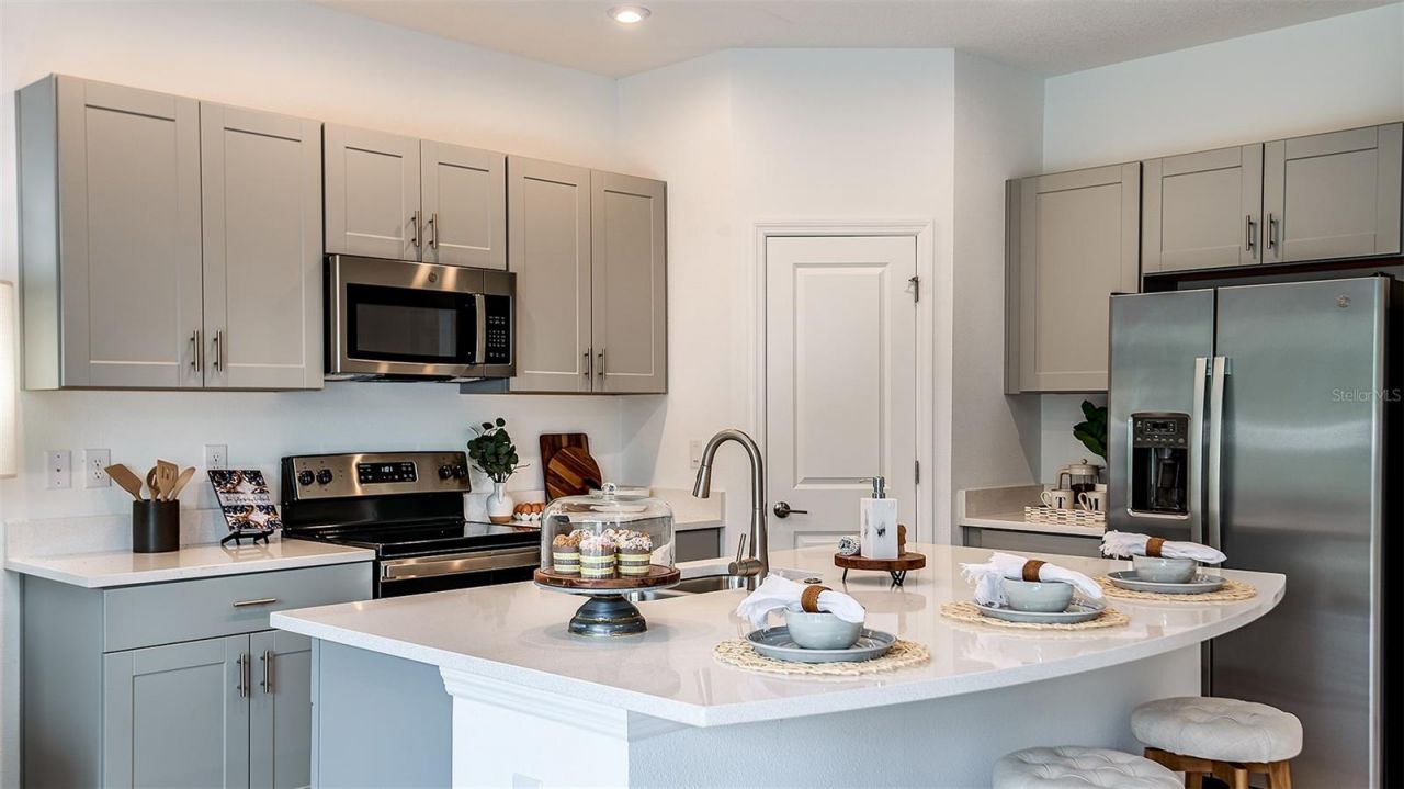 8433 Lunar Skye Street, Sarasota, FL 34241 Photo