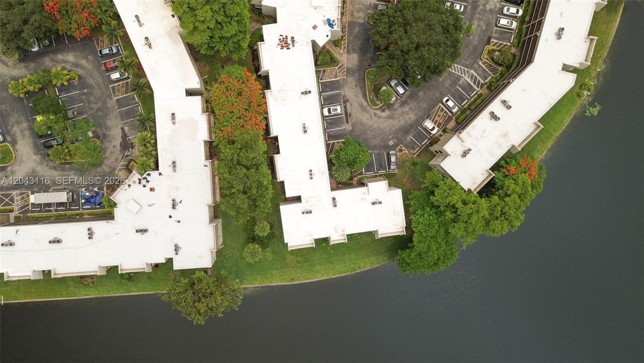 9360 Lime Bay Blvd , Unit 202, Tamarac, FL 33321 Photo