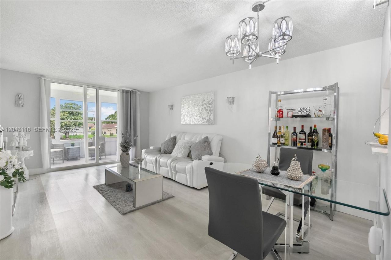 9360 Lime Bay Blvd , Unit 202, Tamarac, FL 33321 Photo