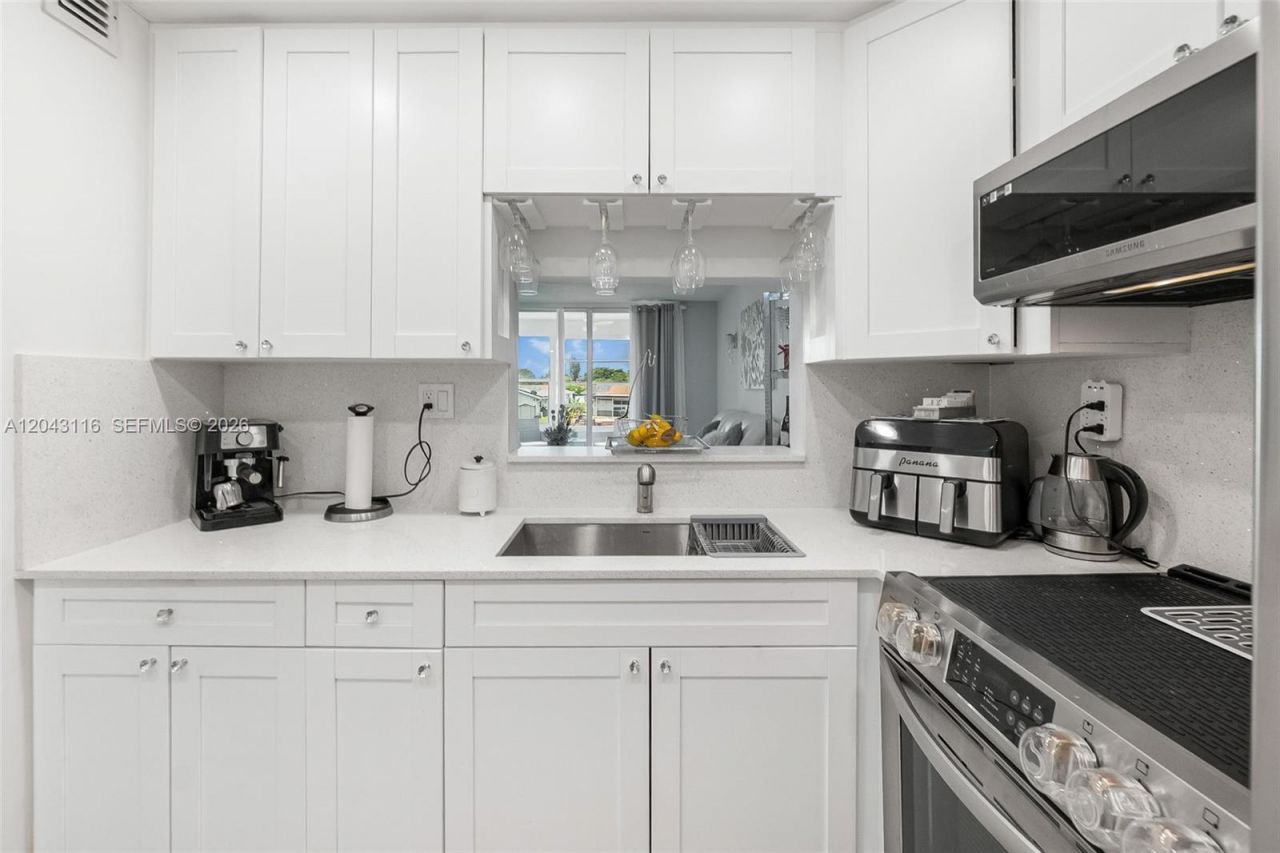 9360 Lime Bay Blvd , Unit 202, Tamarac, FL 33321 Photo