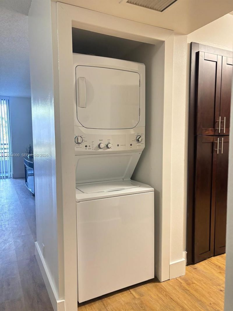 3300 NE 191st St, Unit 211, Aventura, FL 33180 Photo