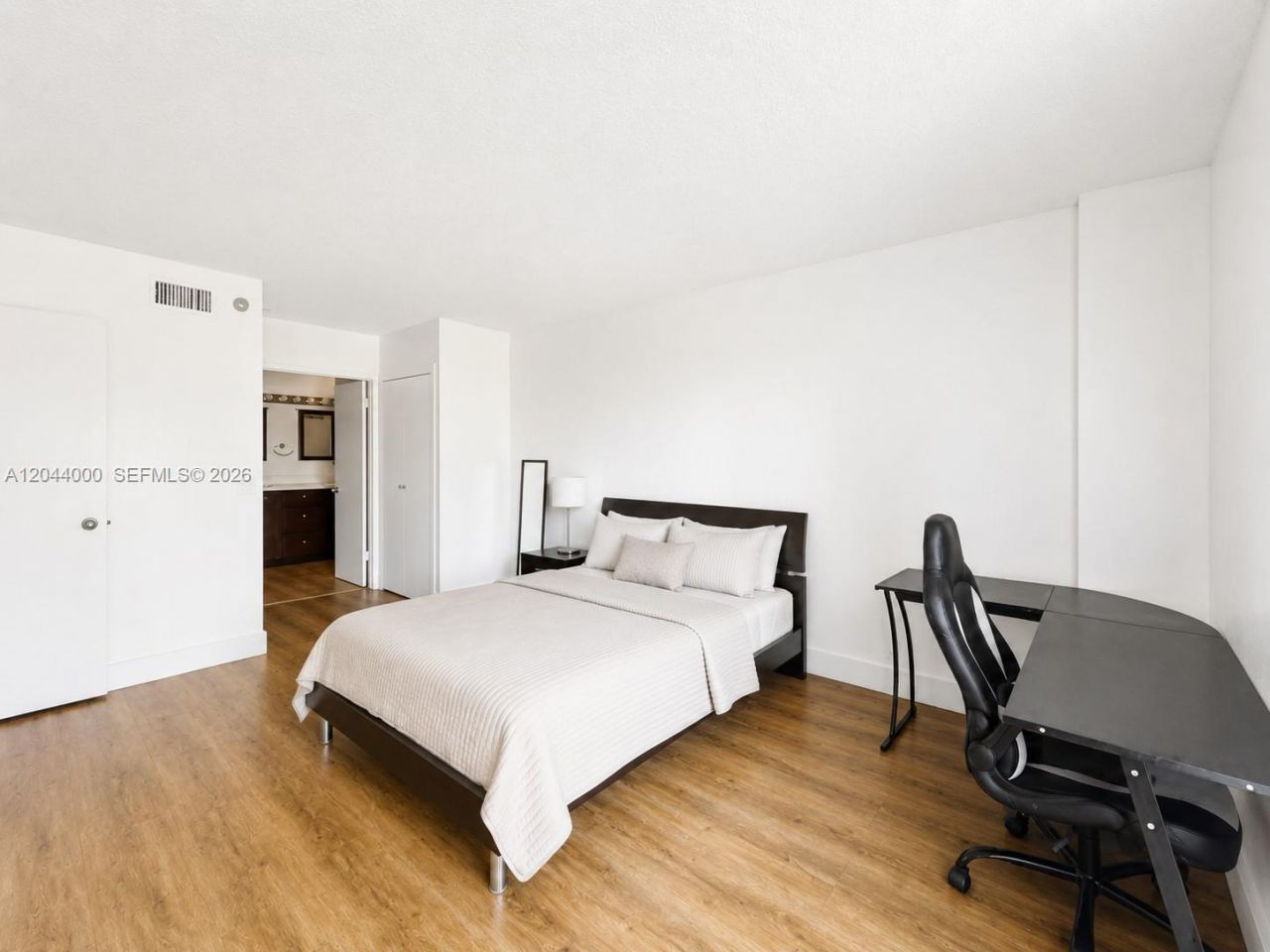 3300 NE 191st St, Unit 211, Aventura, FL 33180 Photo