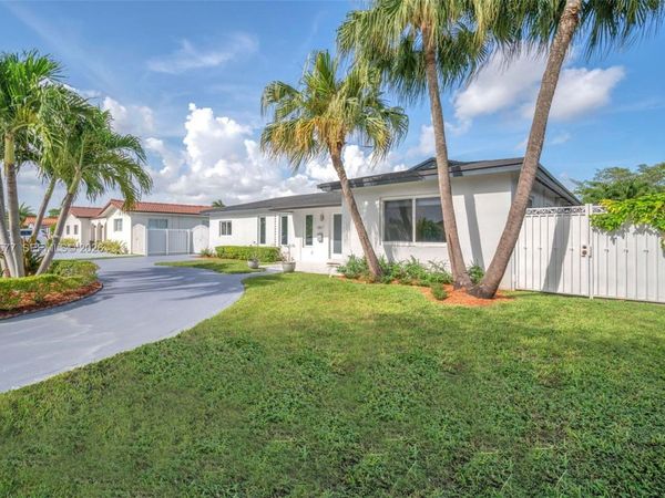 1807 SW 102nd Pl , Miami, FL 33165
