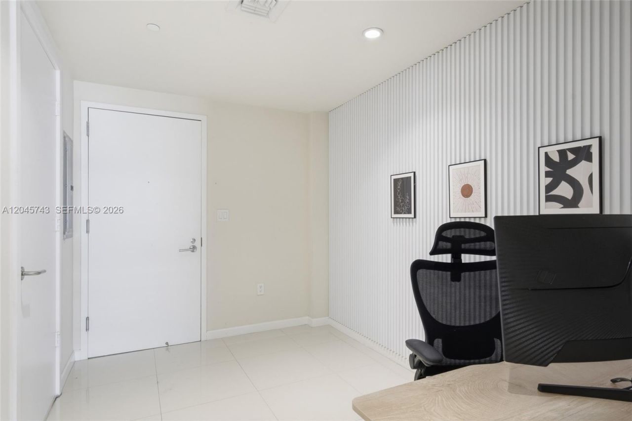 1300 S Miami Ave, Unit 4108, Miami, FL 33130 Photo