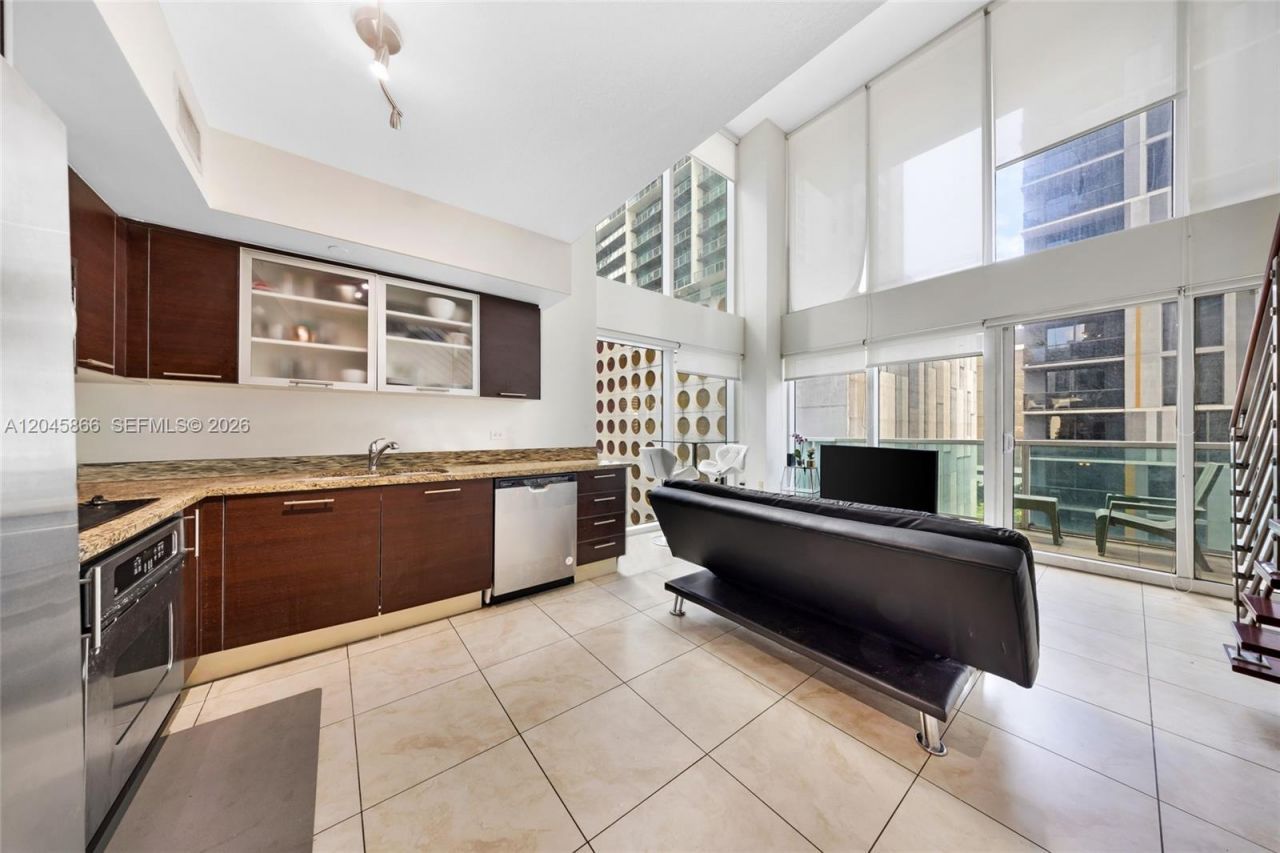 41 SE 5th St, Unit 502, Miami, FL 33131 Photo