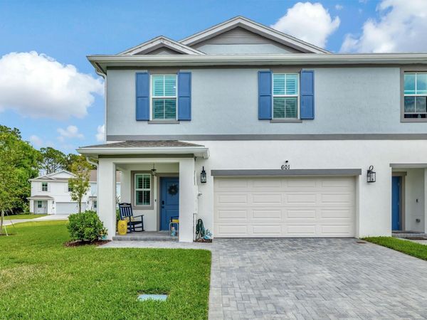 601 Waters Edge Lane, Port St. Lucie, FL 34983