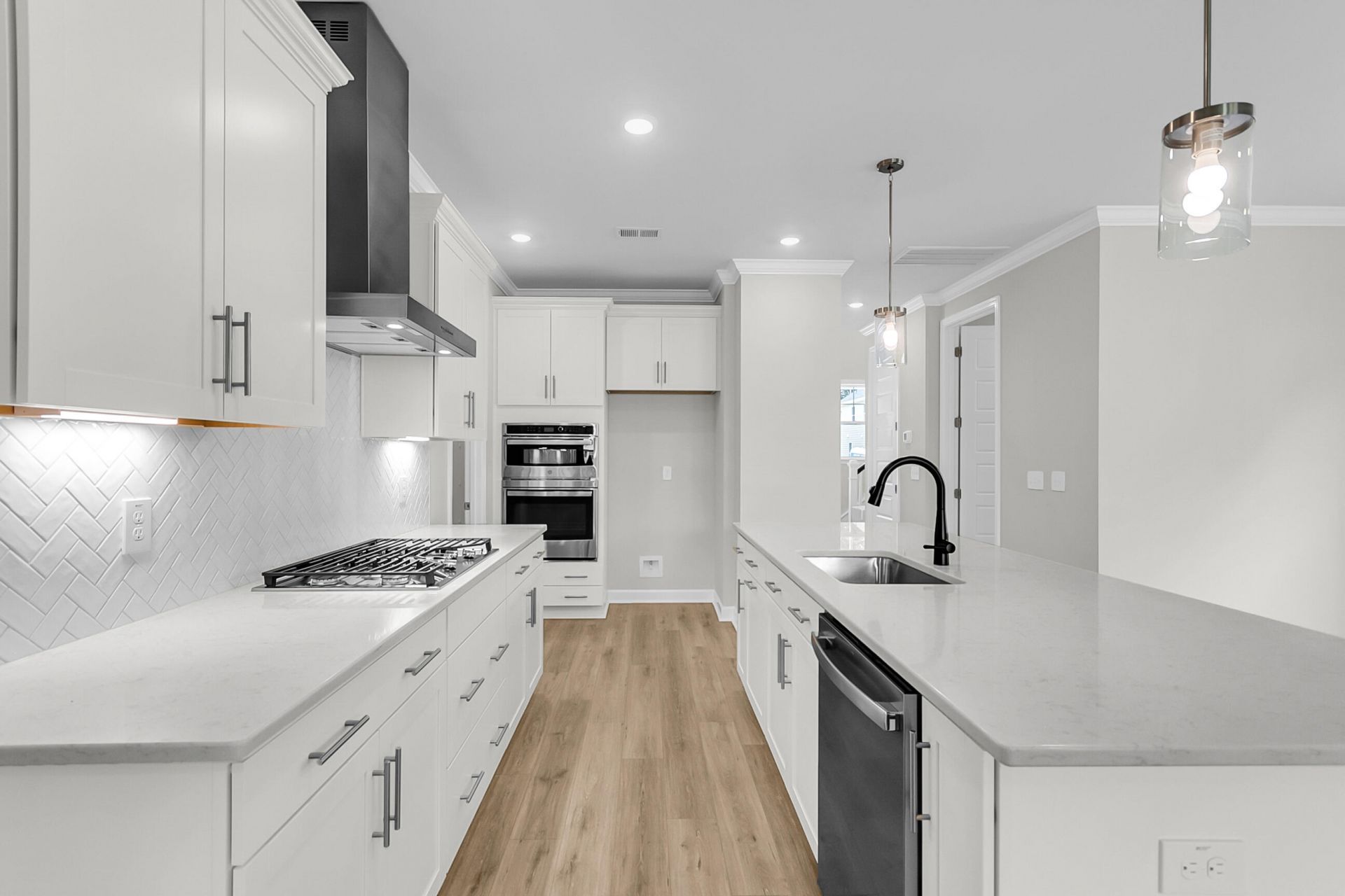 219 Crosswick Street Photo 10