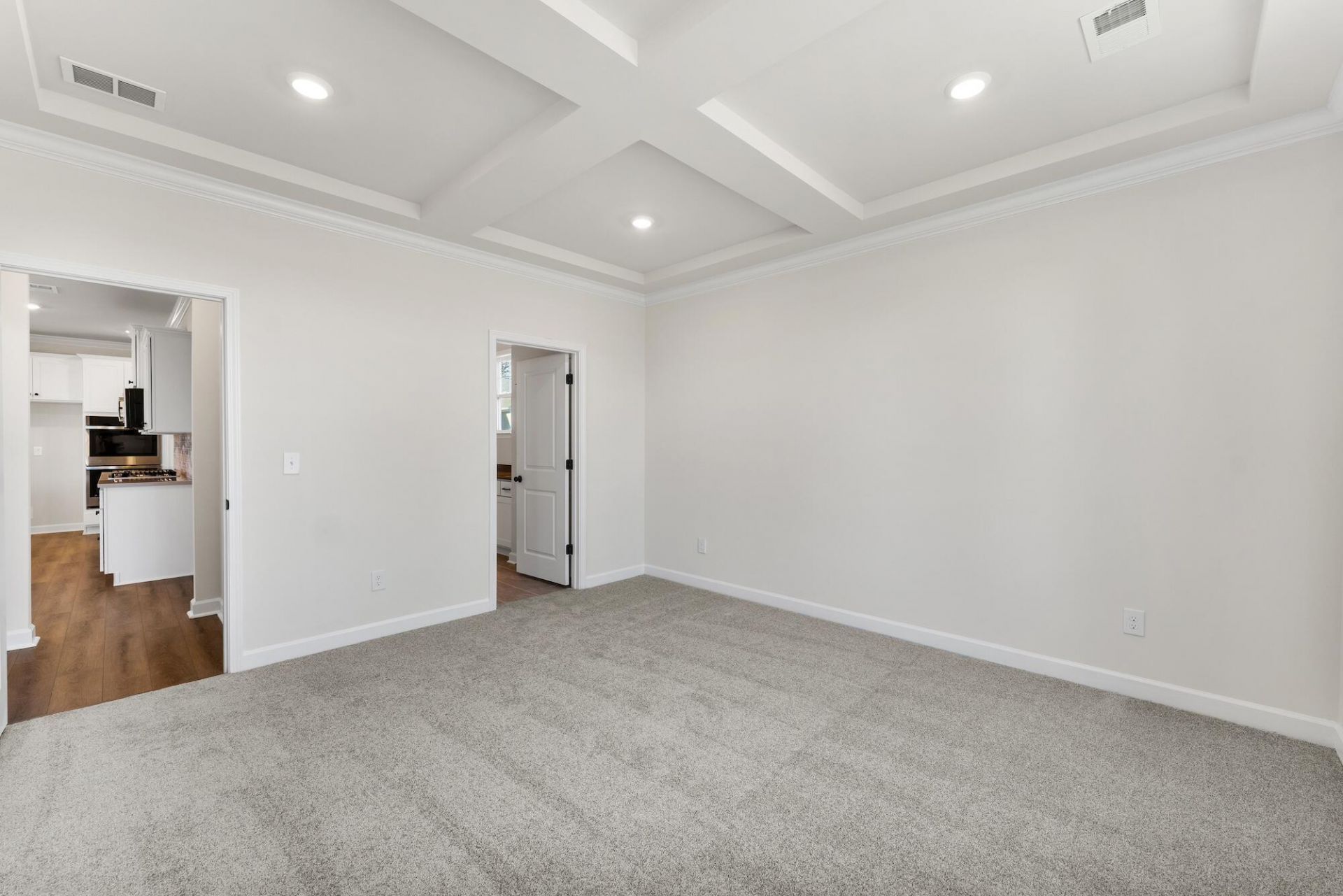 219 Crosswick Street Photo 13