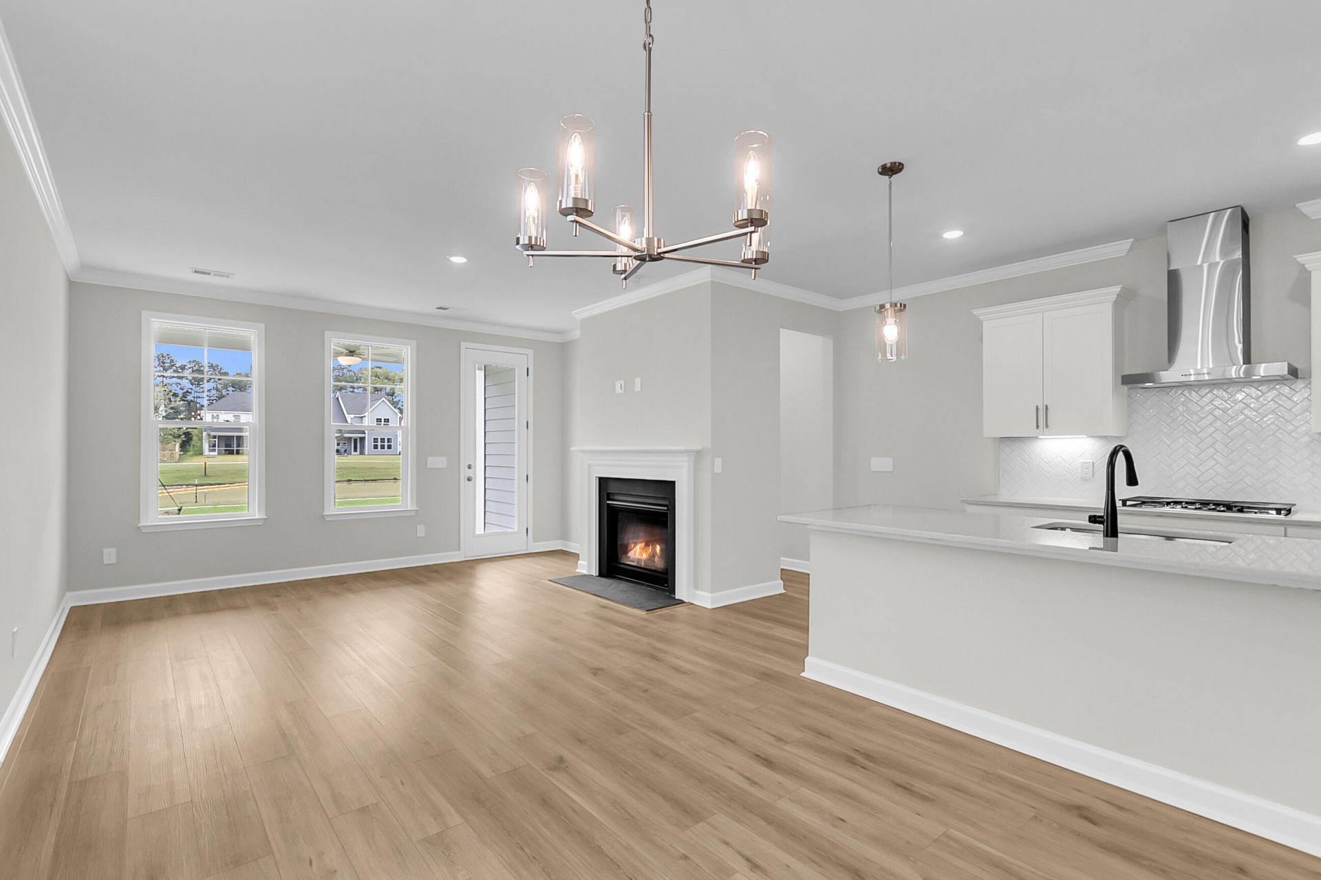 219 Crosswick Street Photo 14