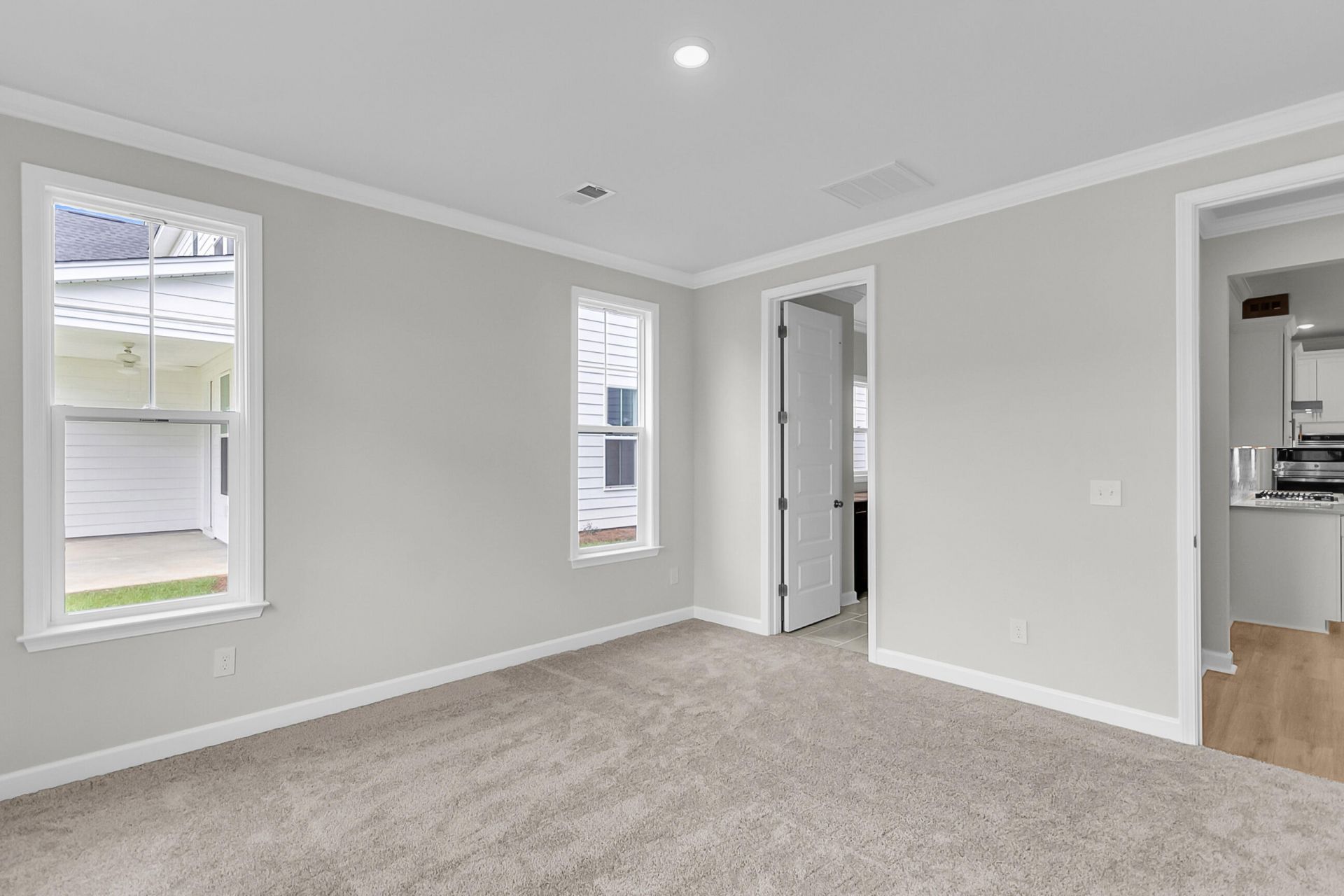 219 Crosswick Street Photo 23