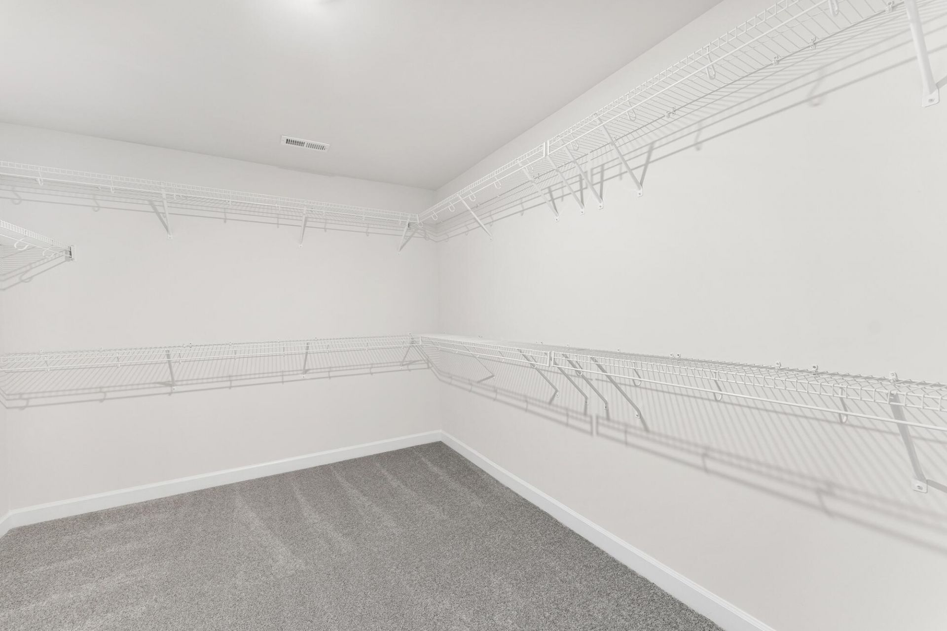 219 Crosswick Street Photo 23