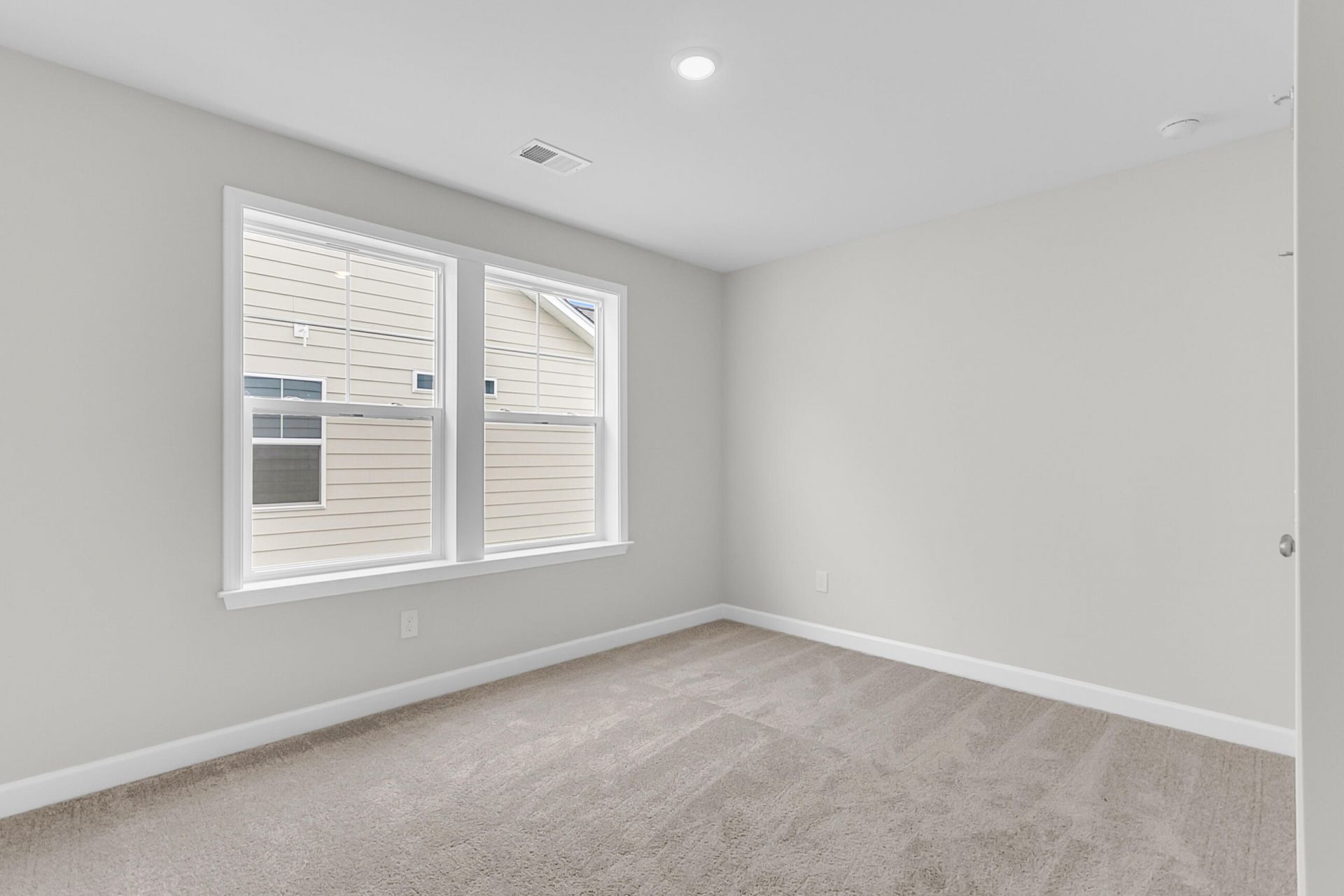 219 Crosswick Street Photo 30
