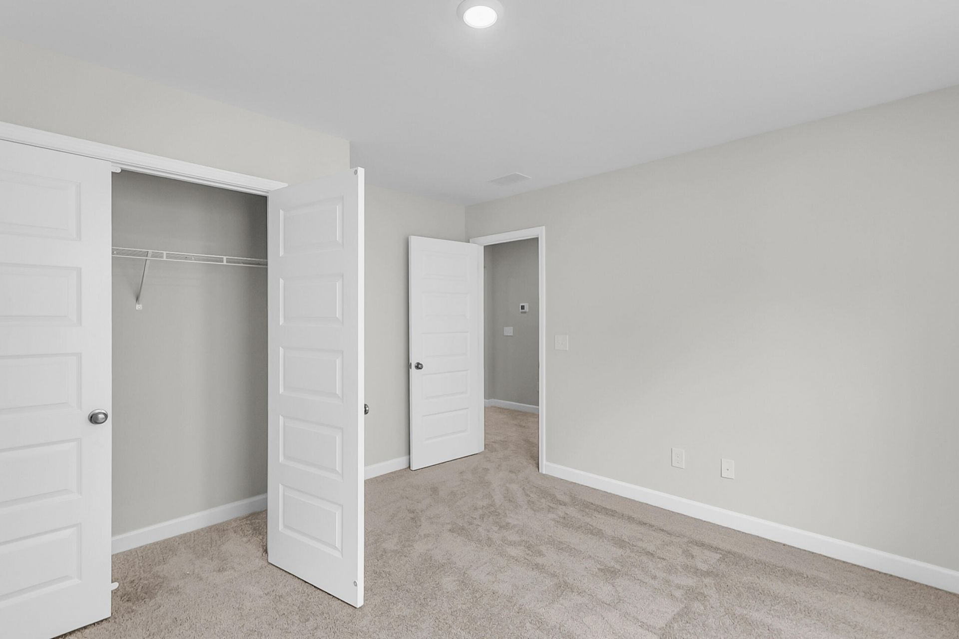 219 Crosswick Street Photo 31