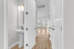 219 Crosswick Street photo 4