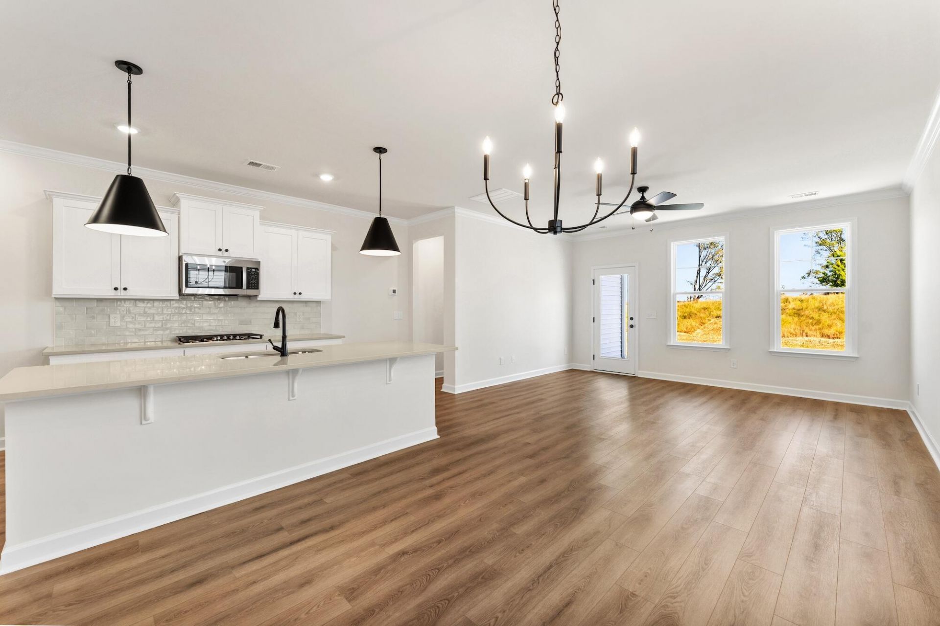 219 Crosswick Street Photo 7