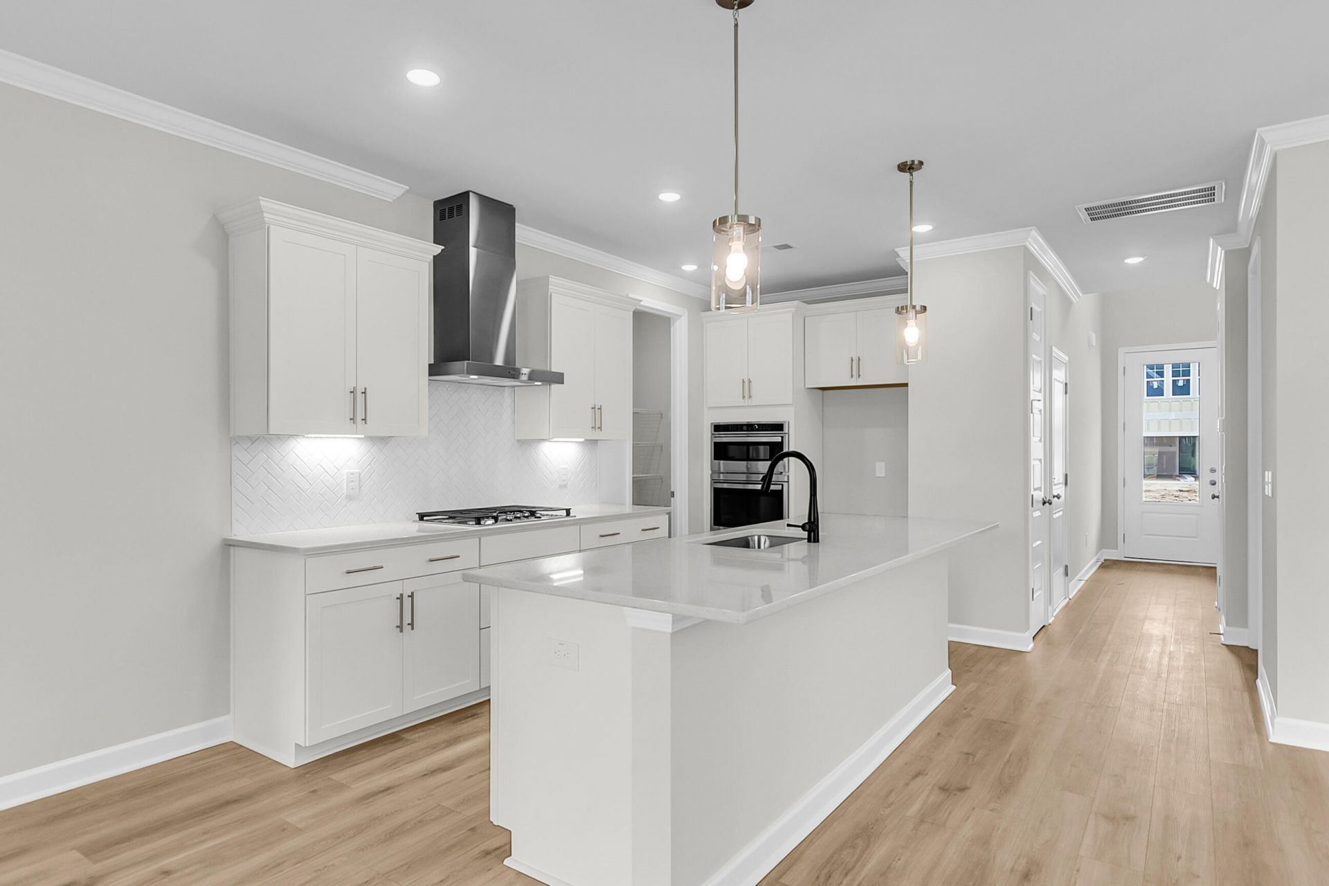 219 Crosswick Street Photo 9
