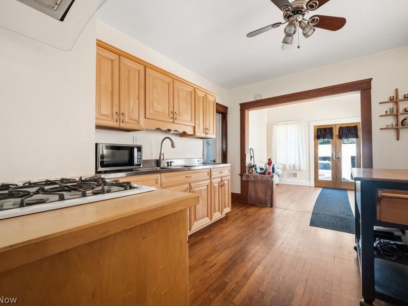 2510 Montclair Avenue, Cleveland, OH 44109 Photo 12