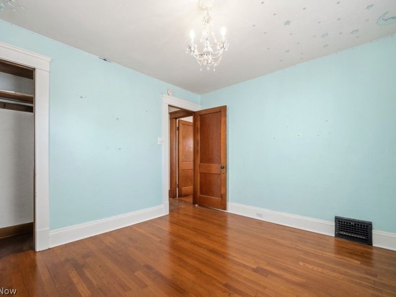 2510 Montclair Avenue, Cleveland, OH 44109 Photo 19