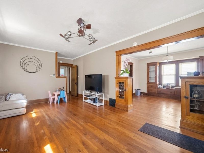 2510 Montclair Avenue, Cleveland, OH 44109 Photo 4