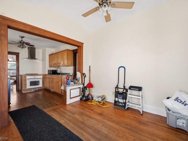 2510 Montclair Avenue, Cleveland, OH 44109 Photo 8