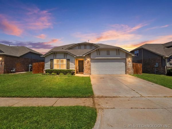 3913 W 104th Court S, Jenks, OK 74037