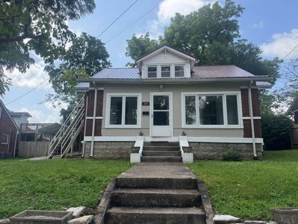 293 W 5th Street , Russellville, KY 42276
