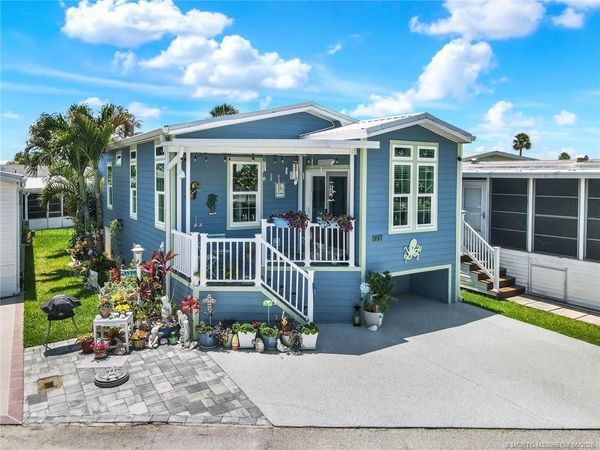 997 Nettles Boulevard , Jensen Beach, FL 34957