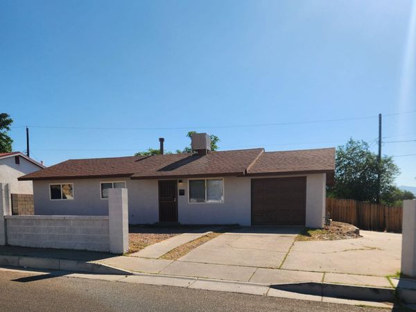 314 59th Street SW, Albuquerque, NM 87121
