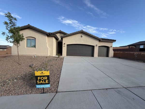 6911 Ava Road NE, Rio Rancho, NM 87144