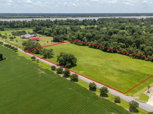 1255 BEAULIEU Lane , Port Allen, LA 70767