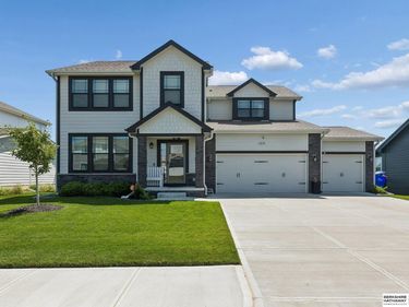 12121 S 209 Avenue, Gretna, NE 68028