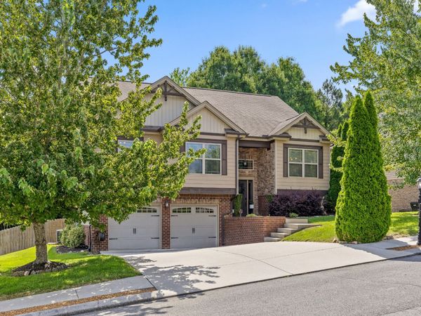 8380 Midwestern Drive , Hixson, TN 37343