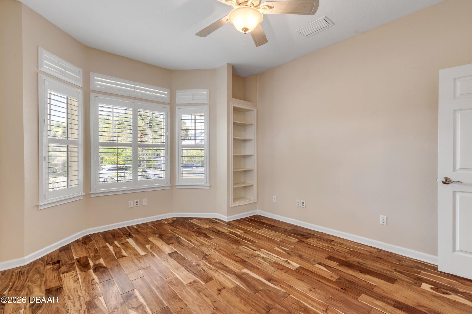 521 S Peninsula Avenue, New Smyrna Beach, FL 32169 Photo