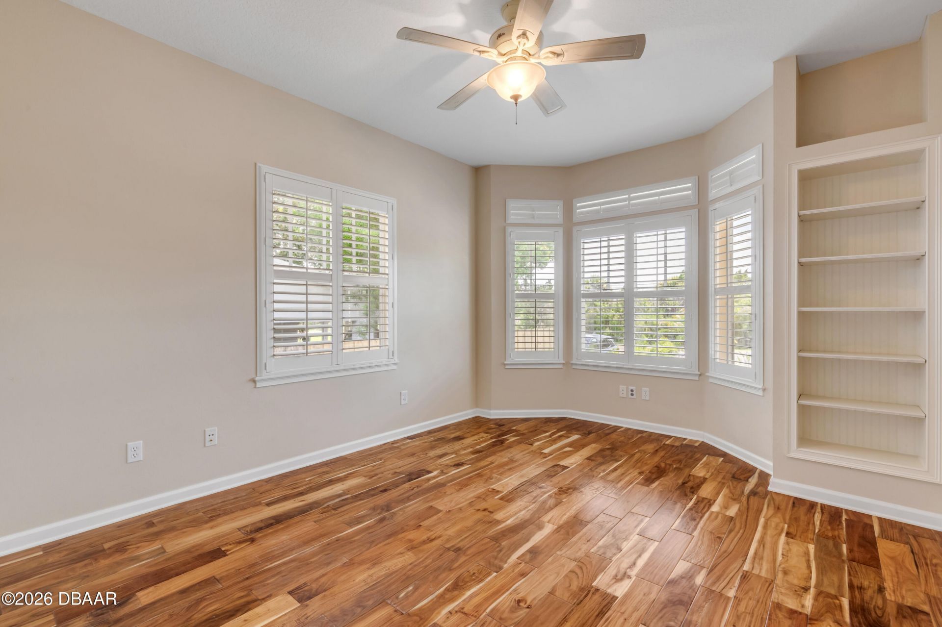 521 S Peninsula Avenue, New Smyrna Beach, FL 32169 Photo