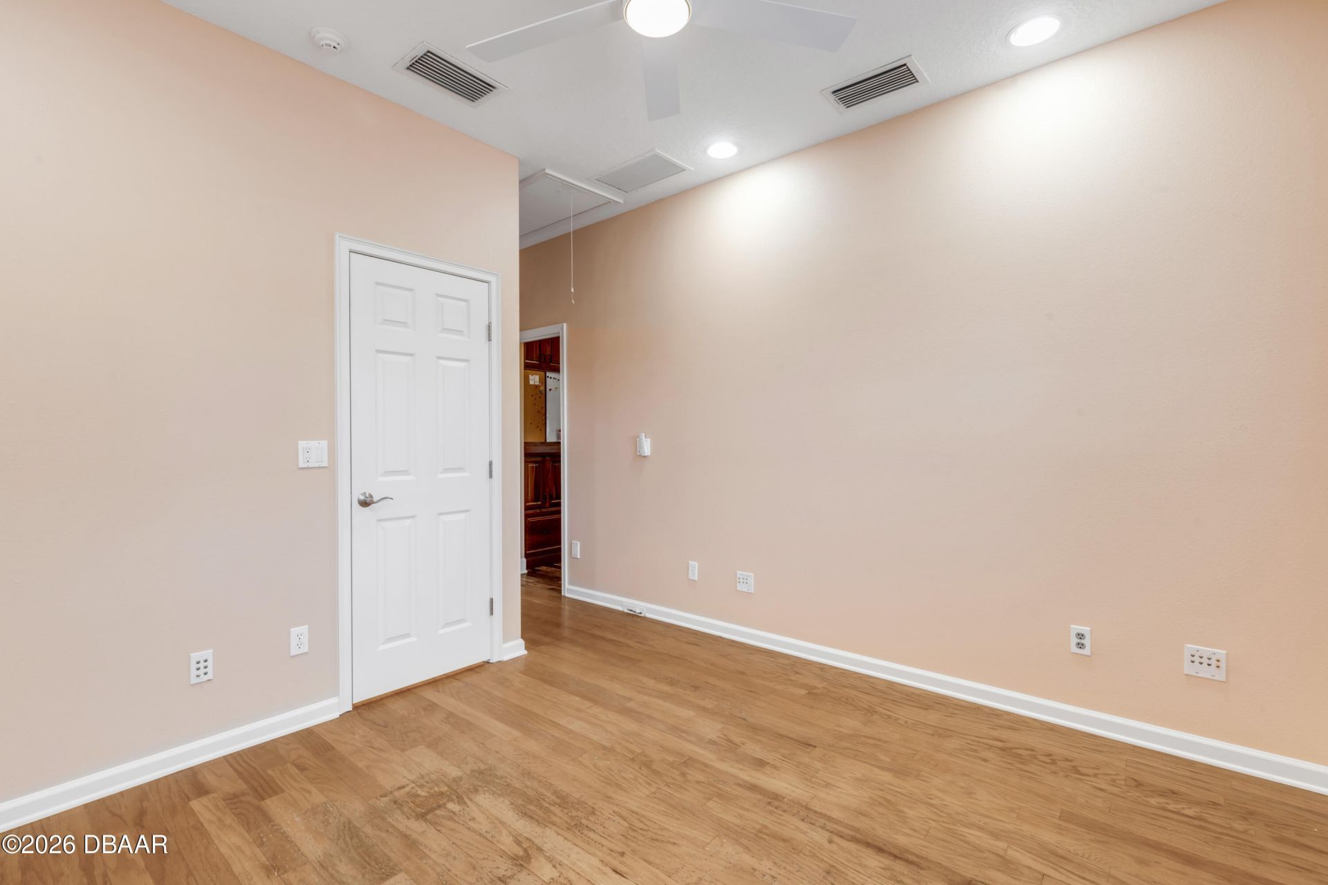521 S Peninsula Avenue, New Smyrna Beach, FL 32169 Photo