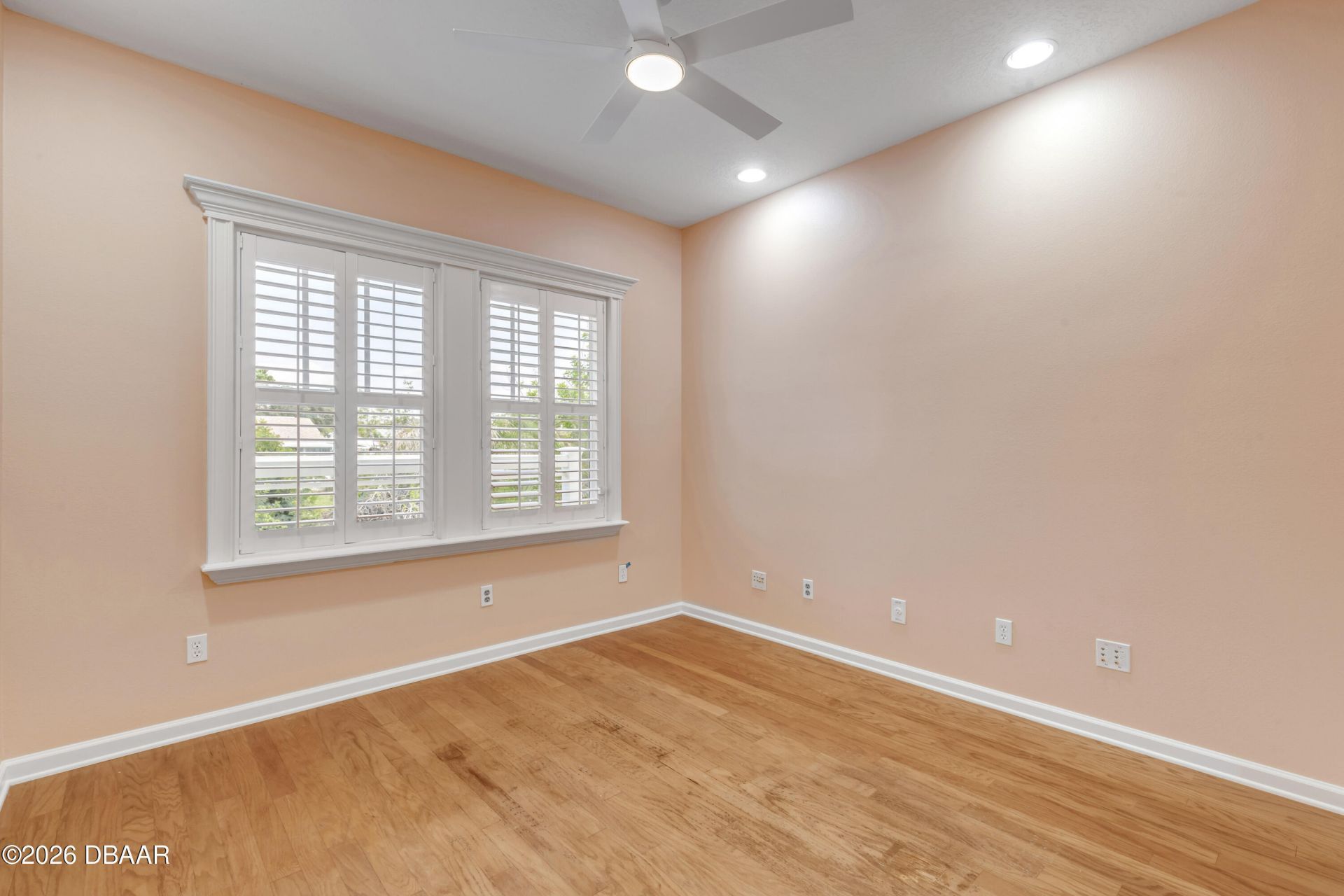 521 S Peninsula Avenue, New Smyrna Beach, FL 32169 Photo