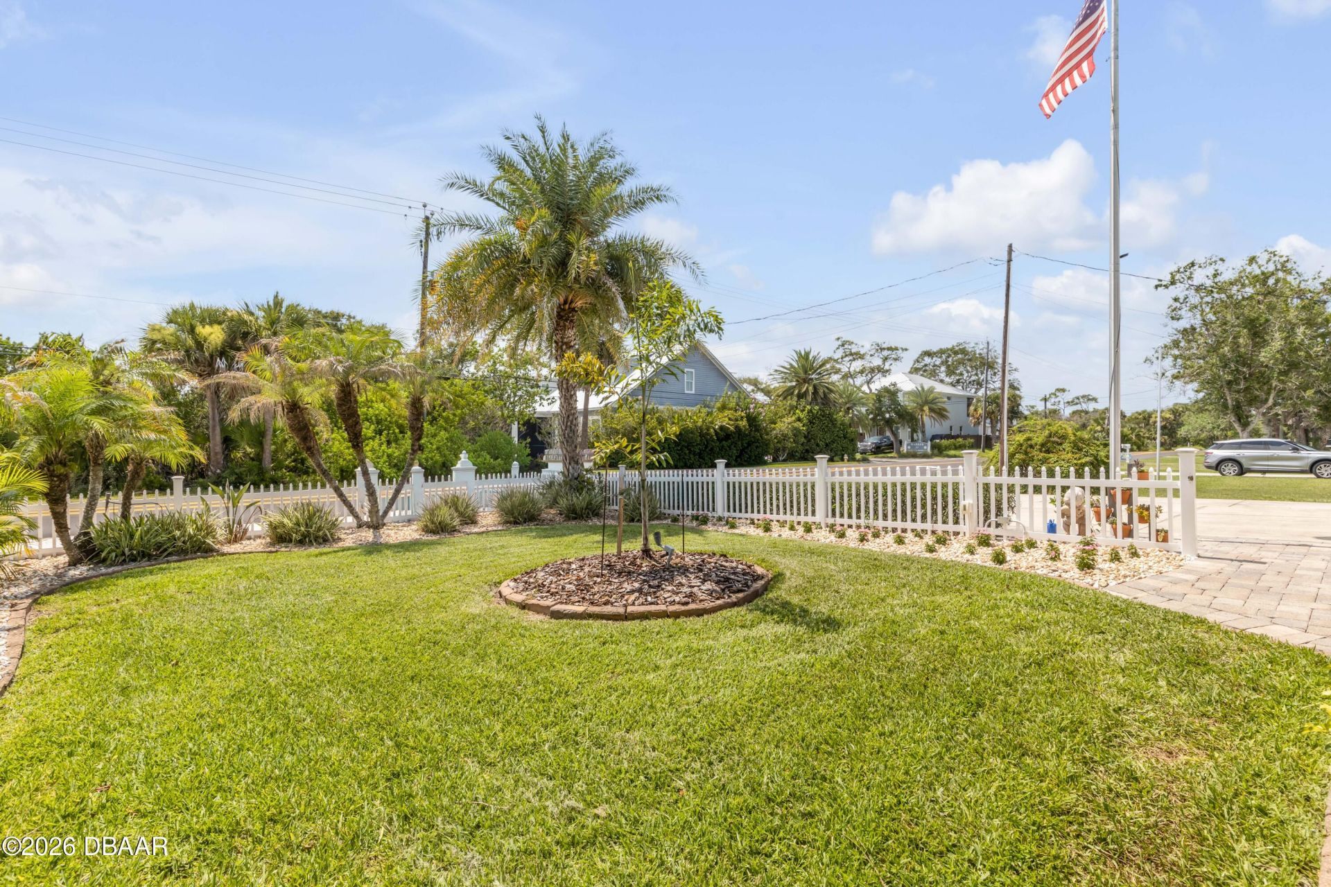 521 S Peninsula Avenue, New Smyrna Beach, FL 32169 Photo