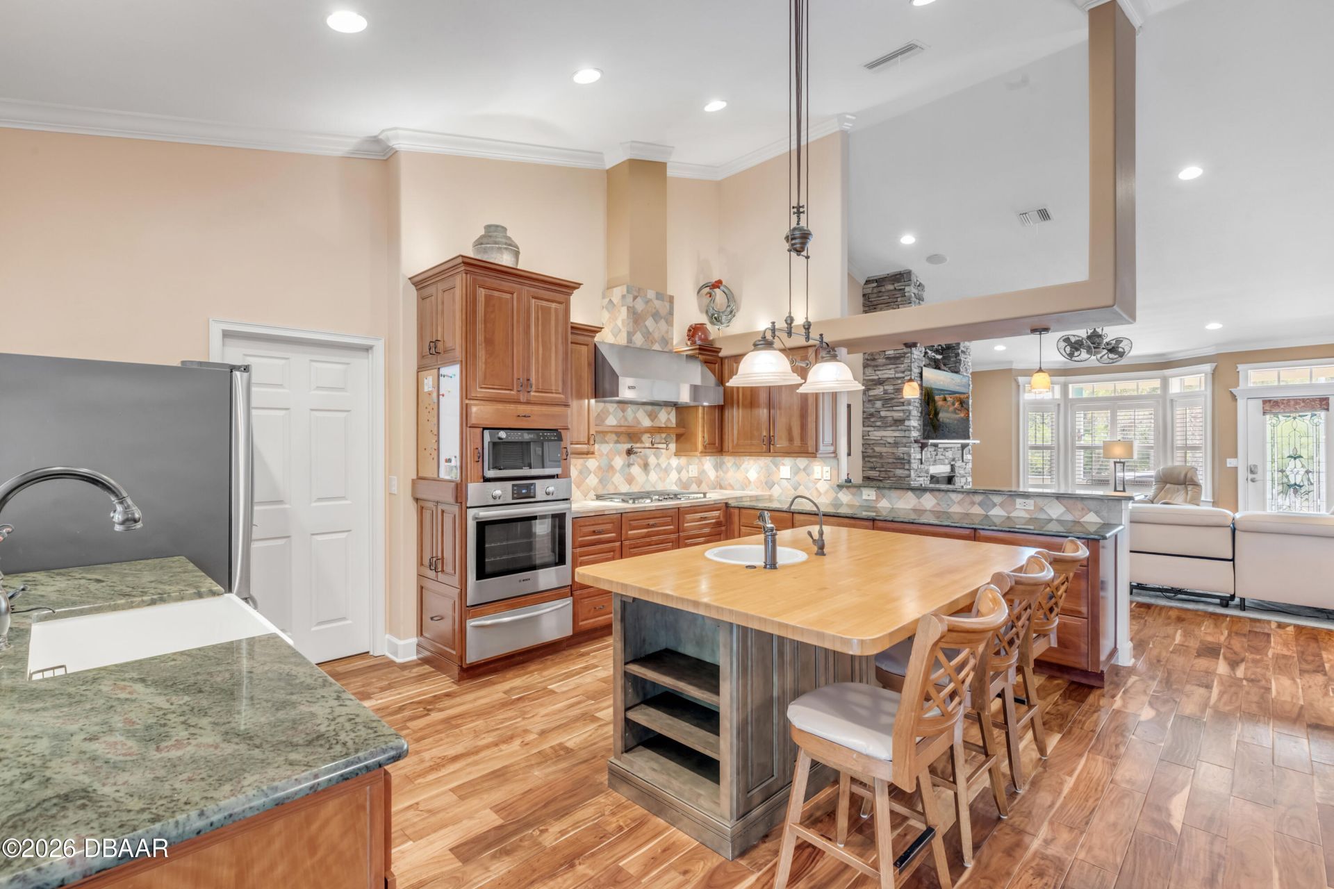521 S Peninsula Avenue, New Smyrna Beach, FL 32169 Photo