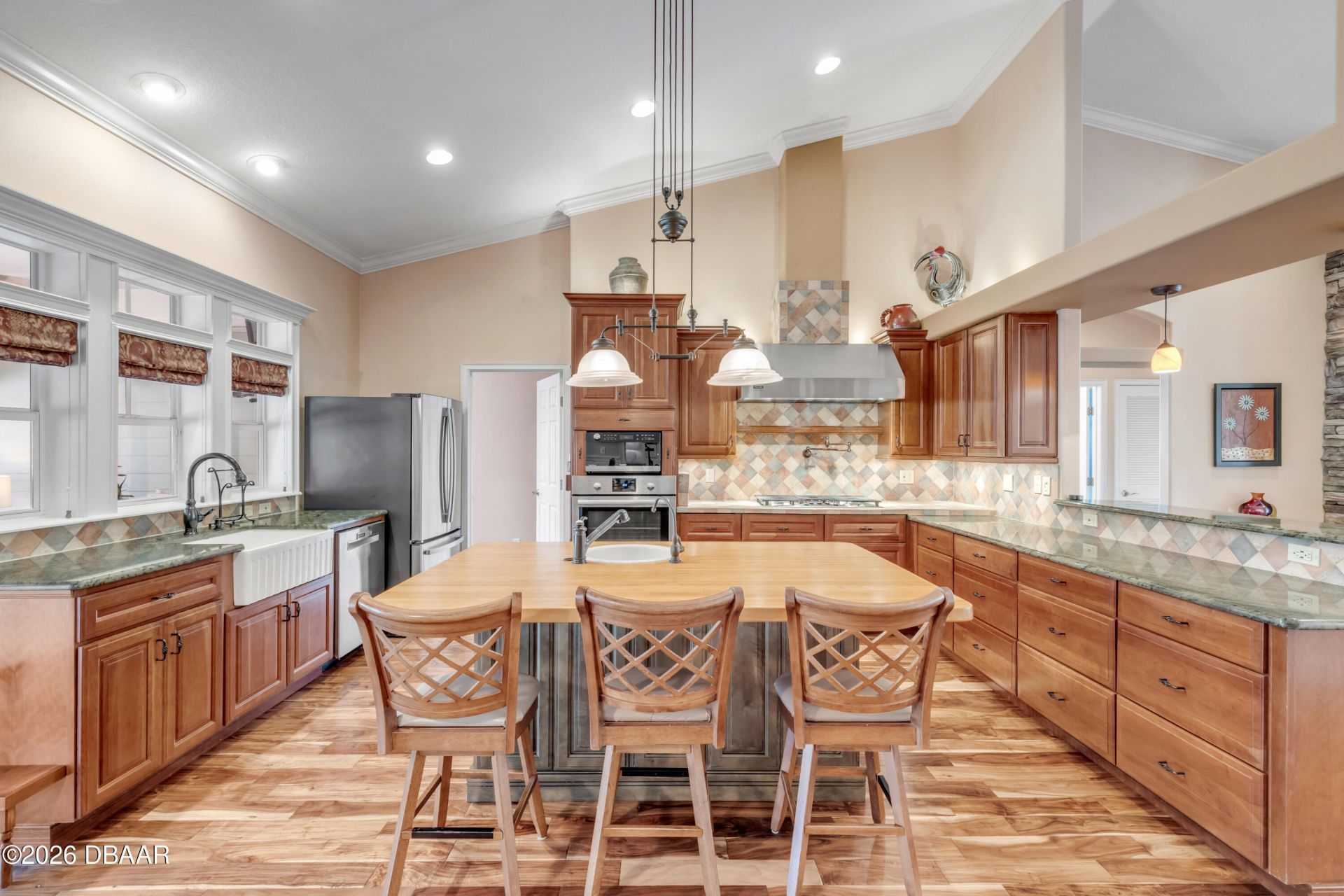 521 S Peninsula Avenue, New Smyrna Beach, FL 32169 Photo