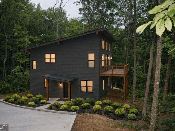 673 Autumn Ridge Drive, Clayton, GA 30525