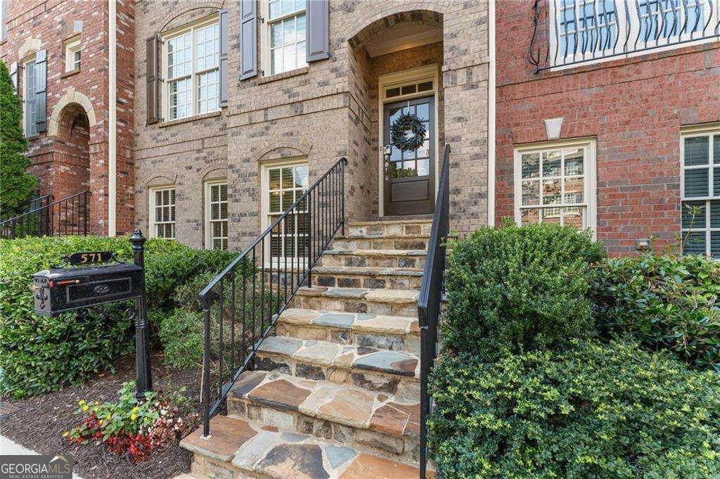 571 Parkside Village Way Nw, Marietta, GA 30060 Main Photo