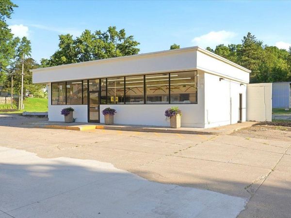 176 W Main Street , Ellsworth, WI 54011