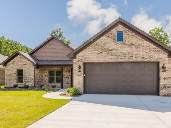 7105 Cold Creek Drive, Bryant, AR 72002