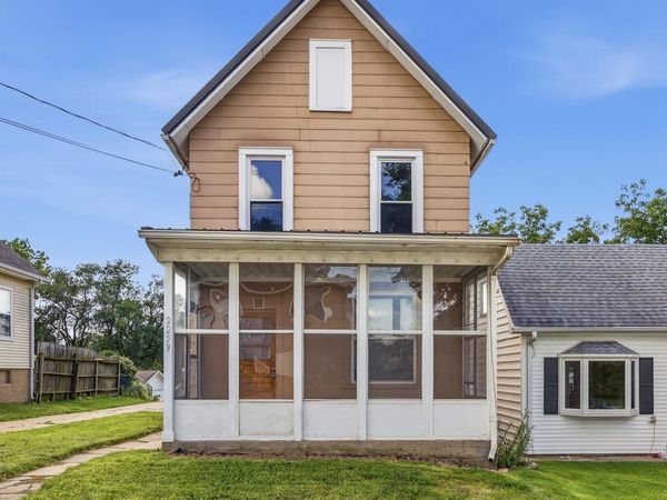 2259 Schroeder Street, Dubuque, IA 52001