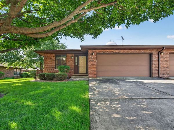 914 Shagbark Road , Unit 914, New Lenox, IL 60451