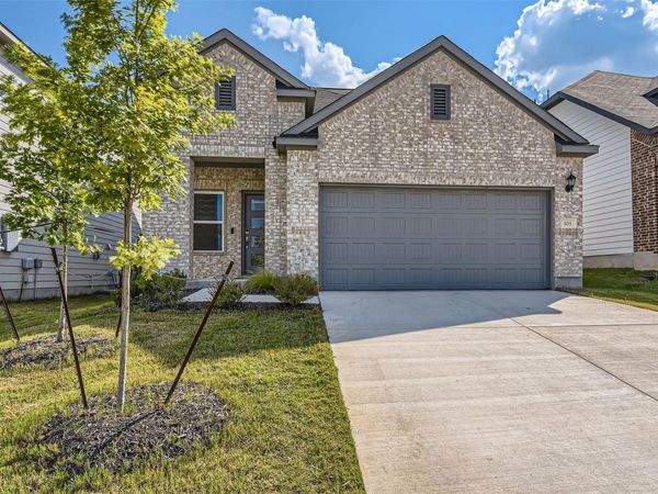 105 Breccia TRL, Liberty Hill, TX 78642