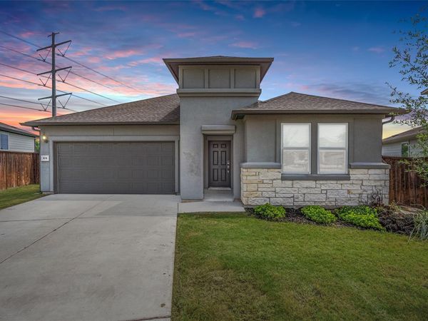 104 Stinchcomb RD, Hutto, TX 78634